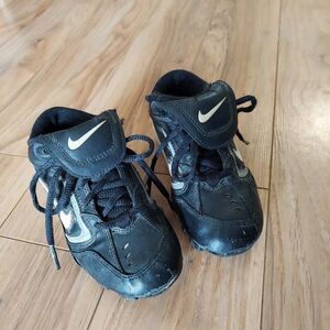 Kids 12 Nike baseball cleats